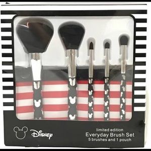 Micky Mouse Makeup Brush Set